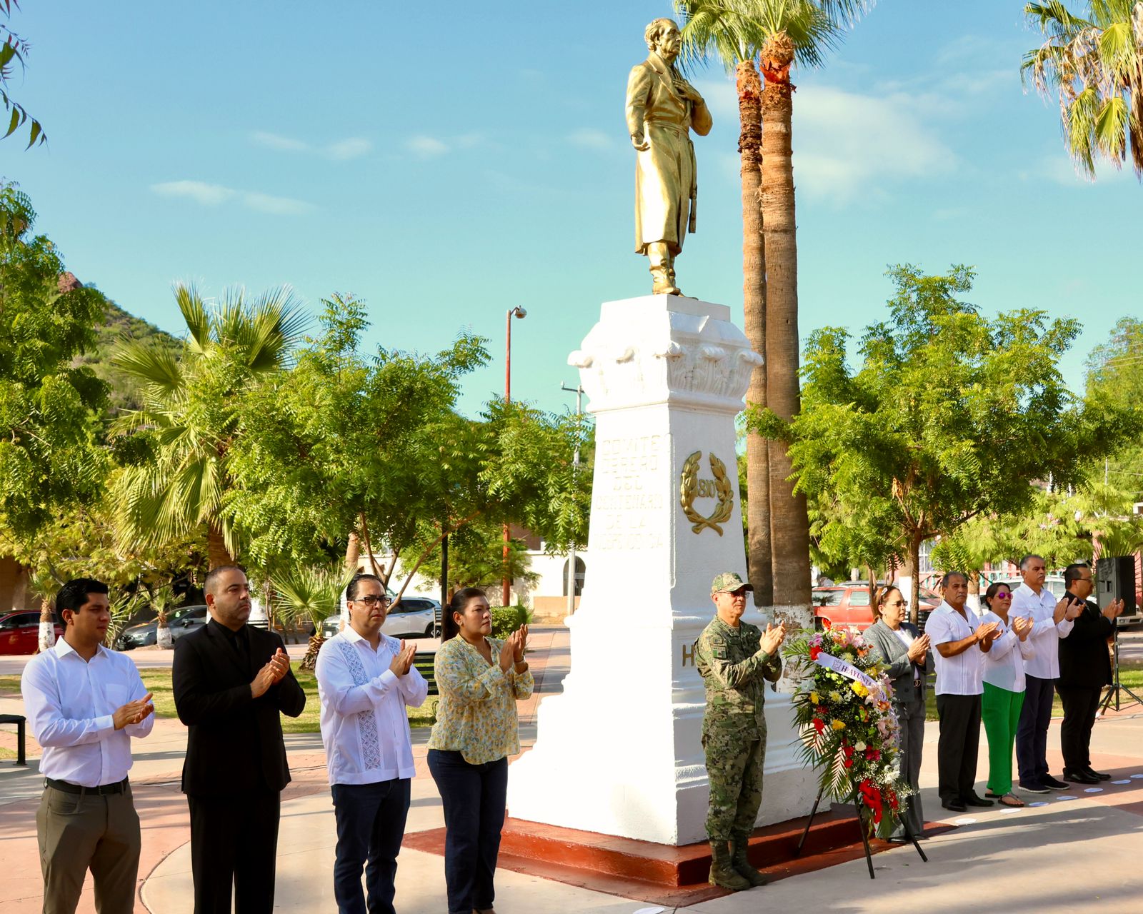 Realiza  Ayuntamiento de Guaymas ceremonia cívica en el monumento a Miguel Hidalgo y Costilla