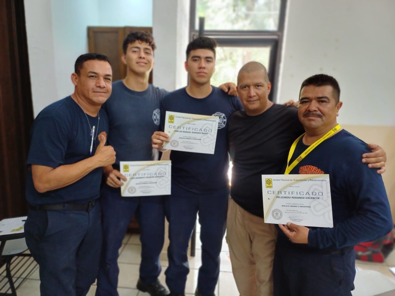 Se profesionalizan Bomberos de Guaymas