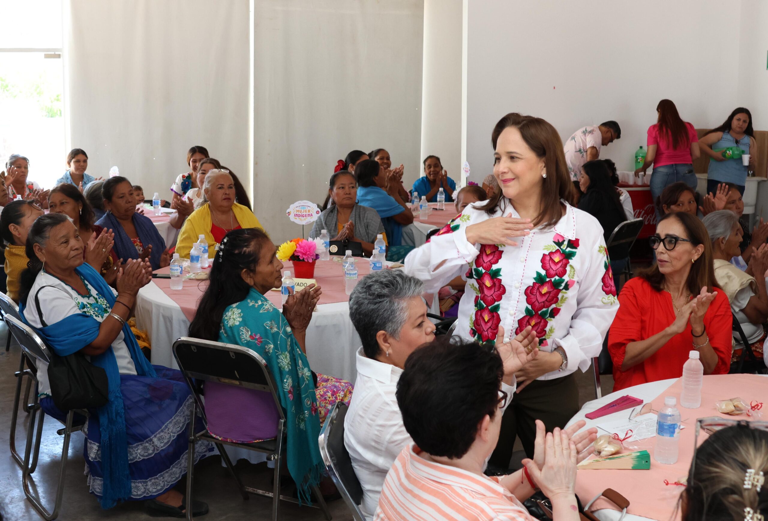 Reconoce Ayuntamiento a la mujer indígena