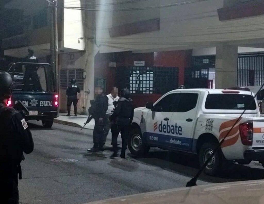 Disparan contra las instalaciones de El Debate en Culiacán, Sinaloa 1 4 12