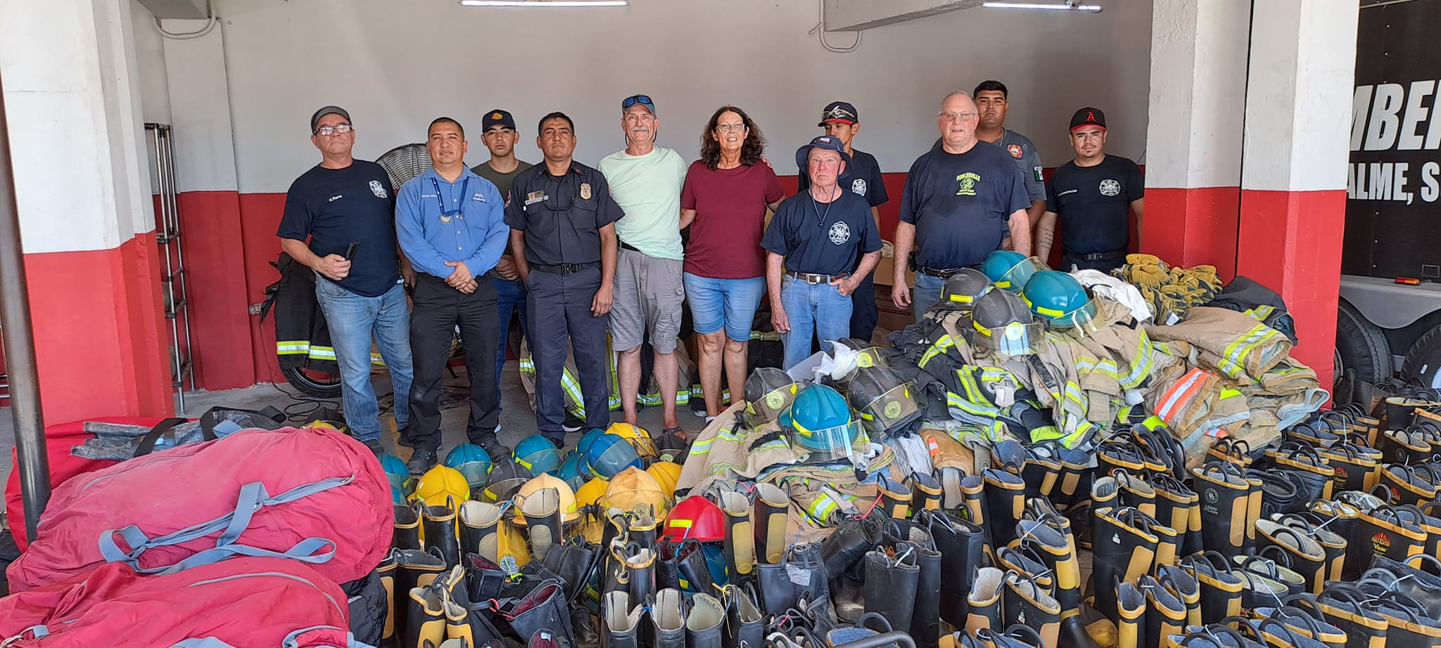 Reciben Bomberos apoyo de sus homólogos de Michigan