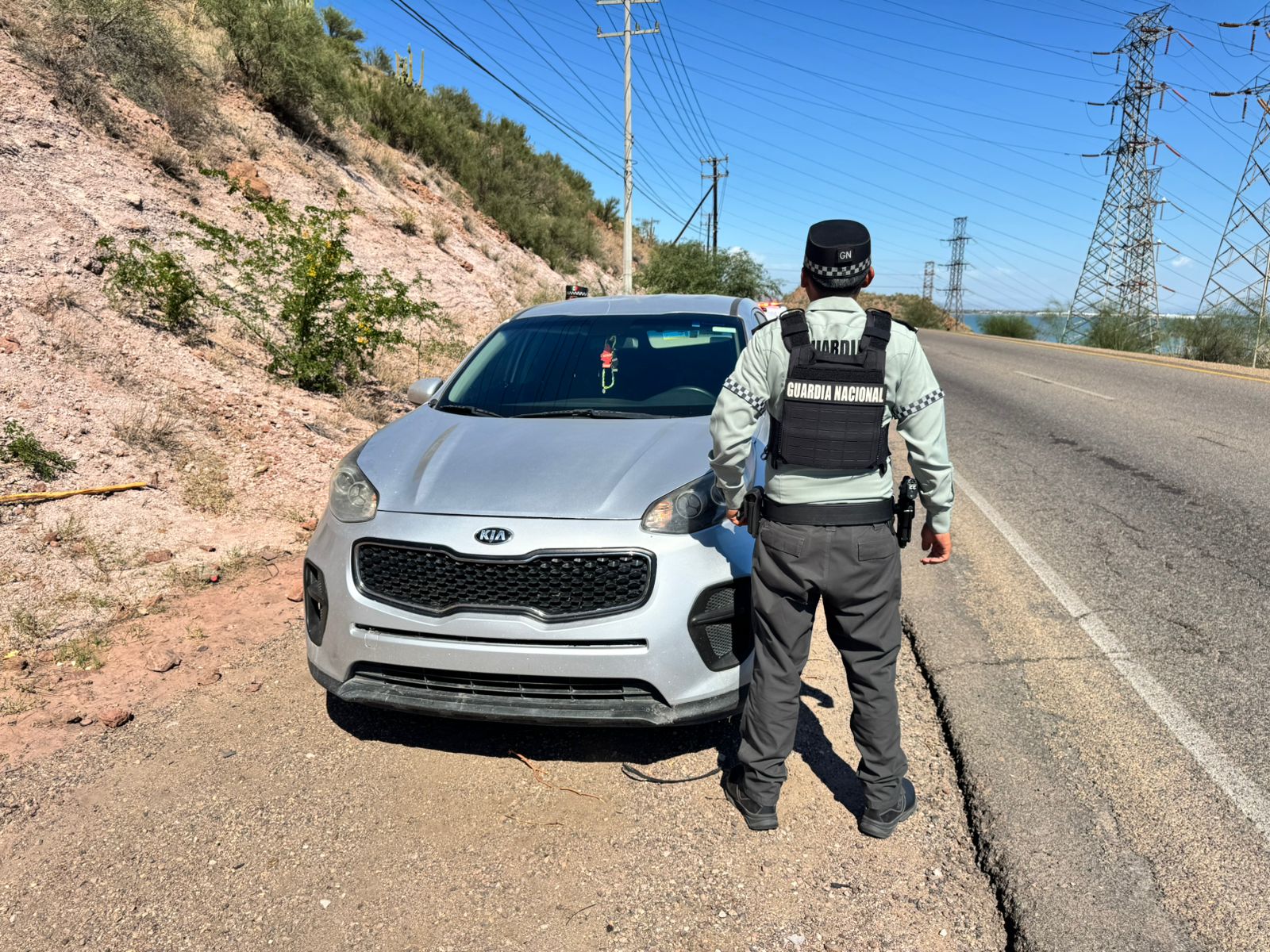 Recupera Guardia Nacional vehículo robado