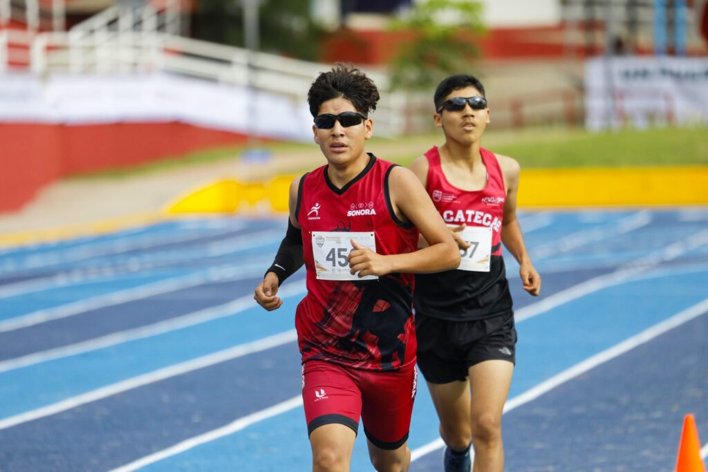 Victor Faustino Lira oro en 800