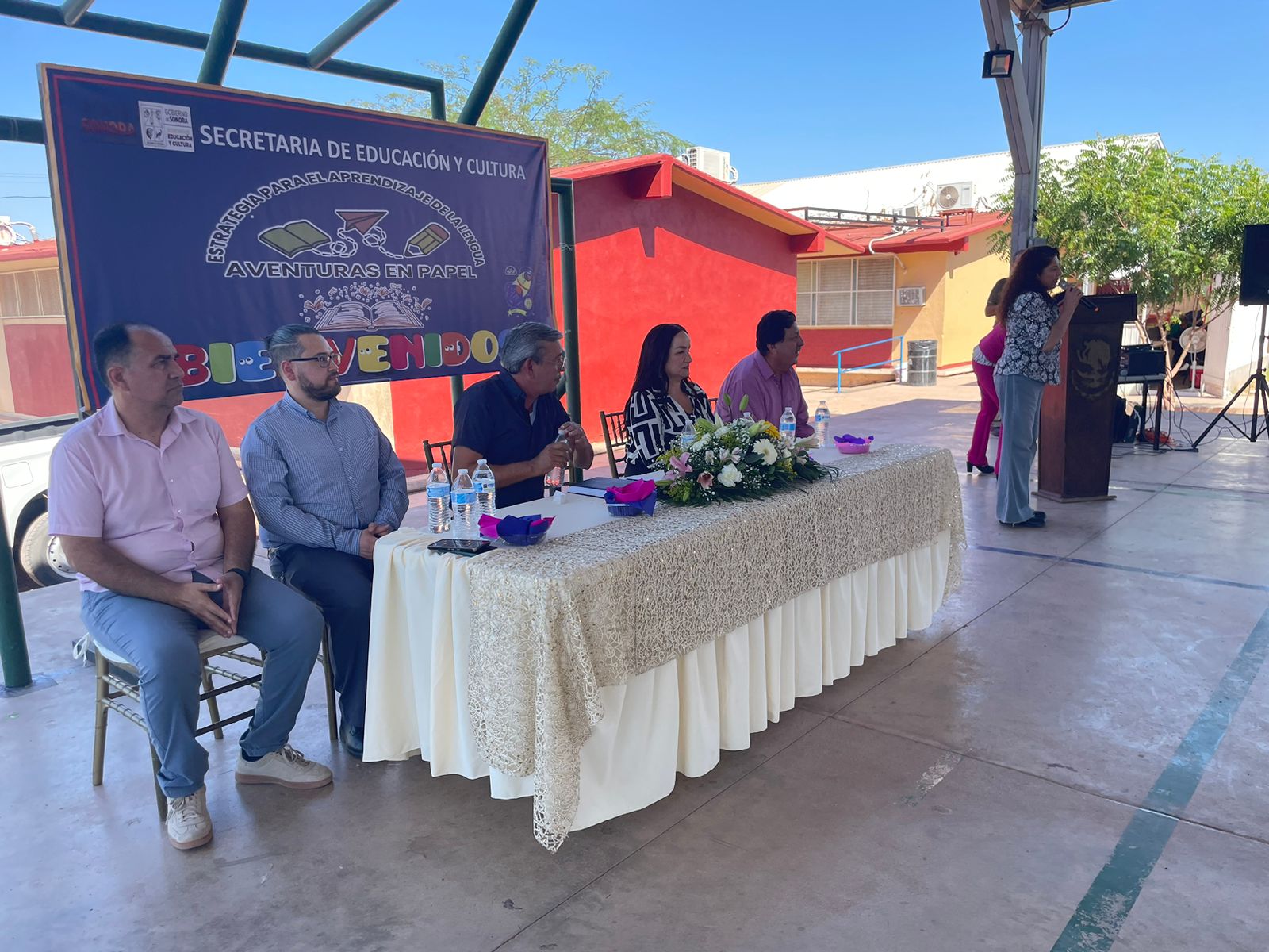 Entrega SEC 399 tabletas a escuelas primaria