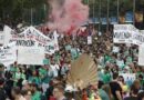 Protestan en España contra precios de rentas de viviendas