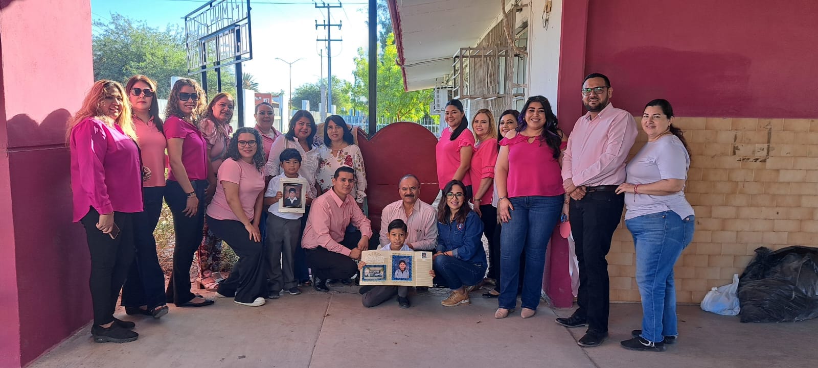 Instalan un “Corazón de Álvaro” en la escuela Miguel Hidalgo, buscan crear conciencia sobre el cáncer