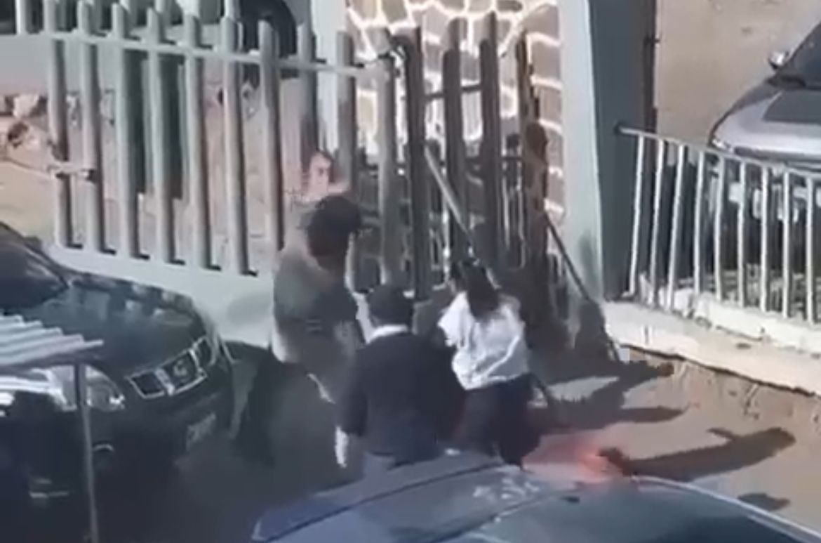 Riñen médicos especialistas del IMSS