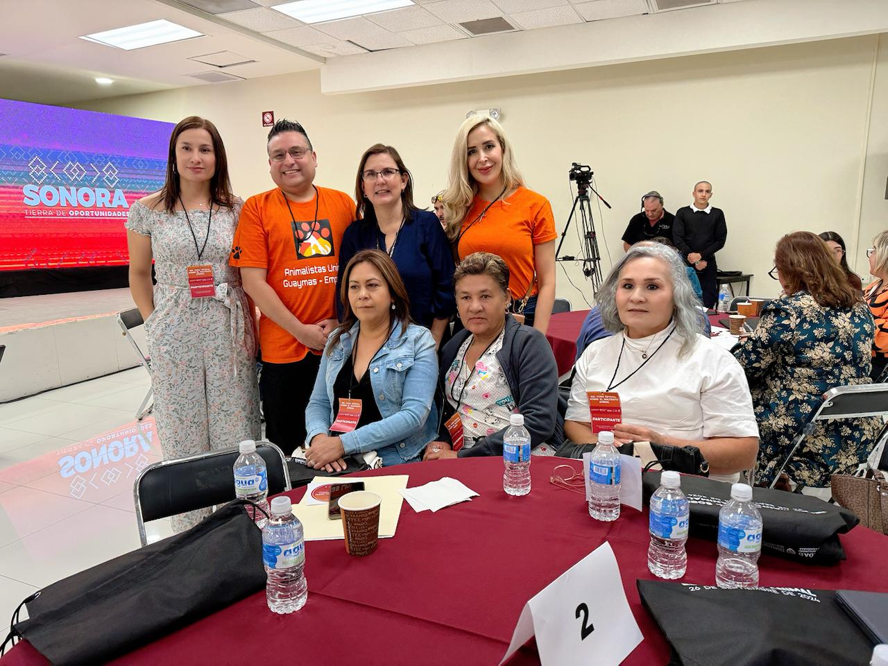 Animalistas participan en foro