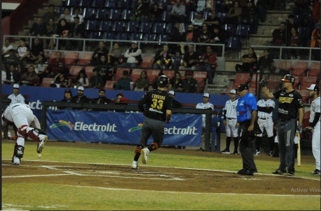 Naranjeros vence a Mayos en extra