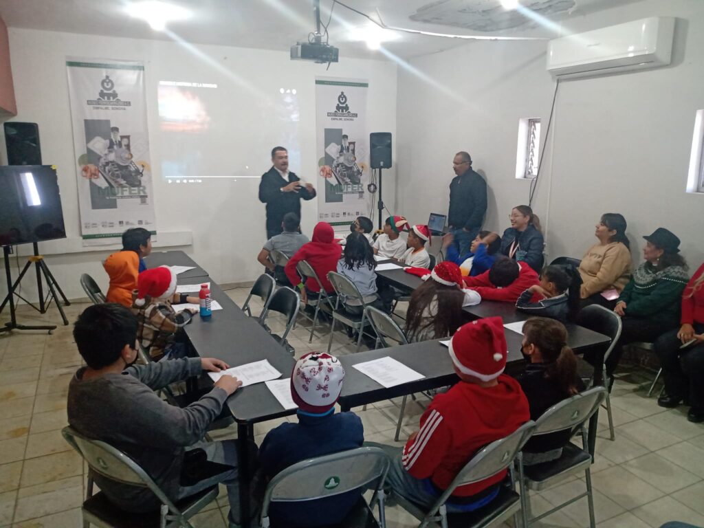 18 diciembre ofrece mufer posada a alumnos