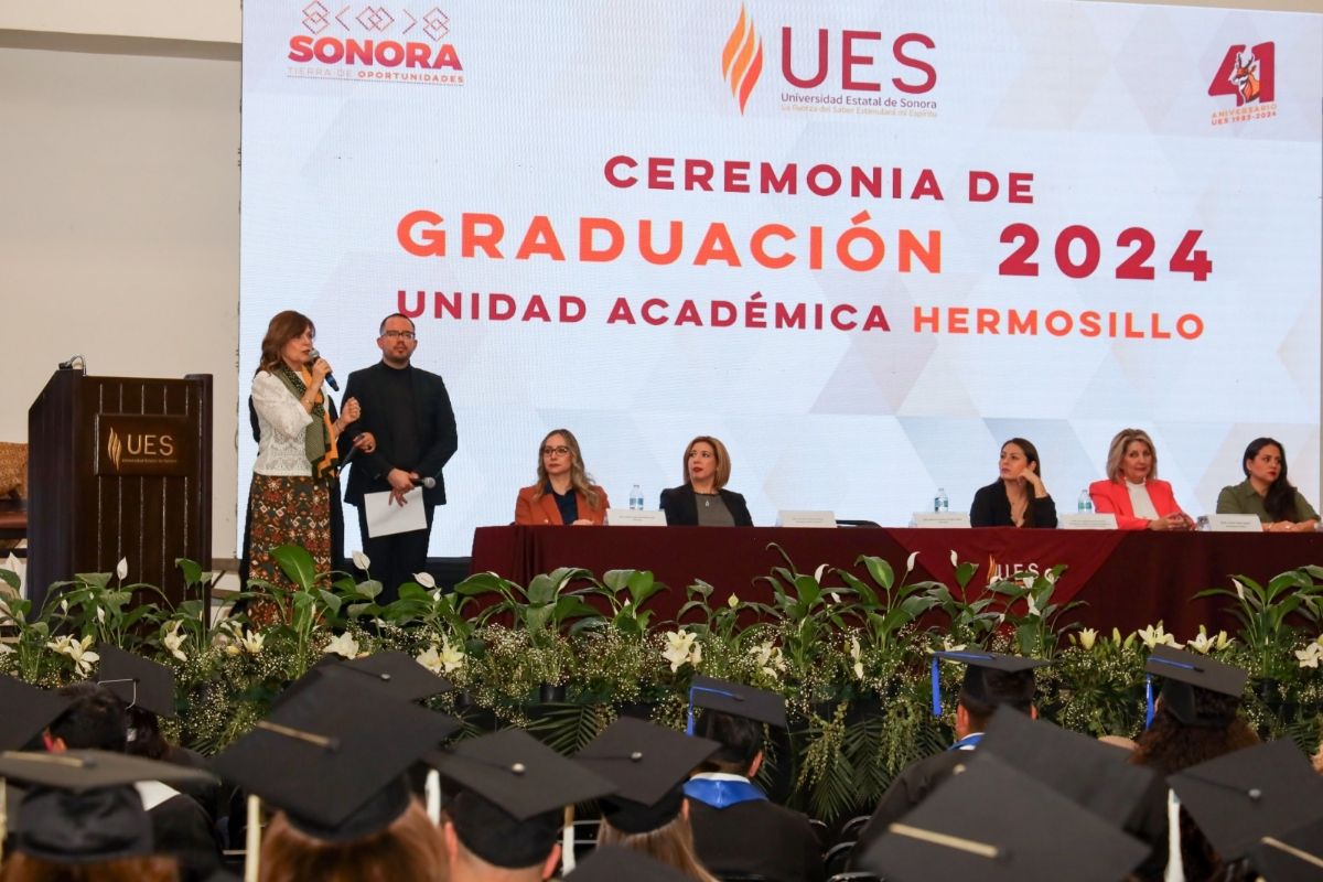 Impulsa UES desarrollo estatal con más de dos mil nuevos profesionistas