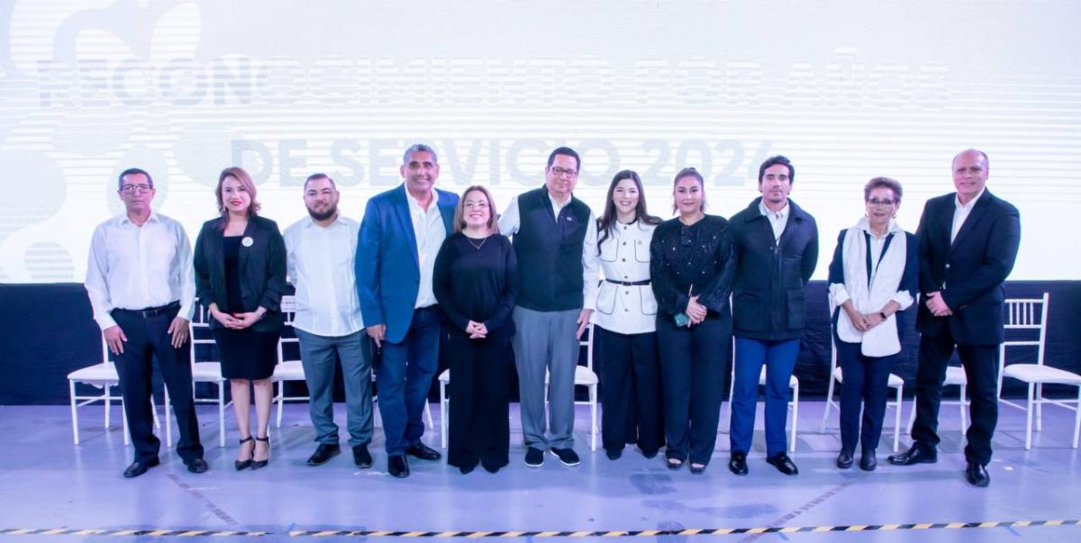 Celebra Salud Sonora trayectoria de profesionales de la salud