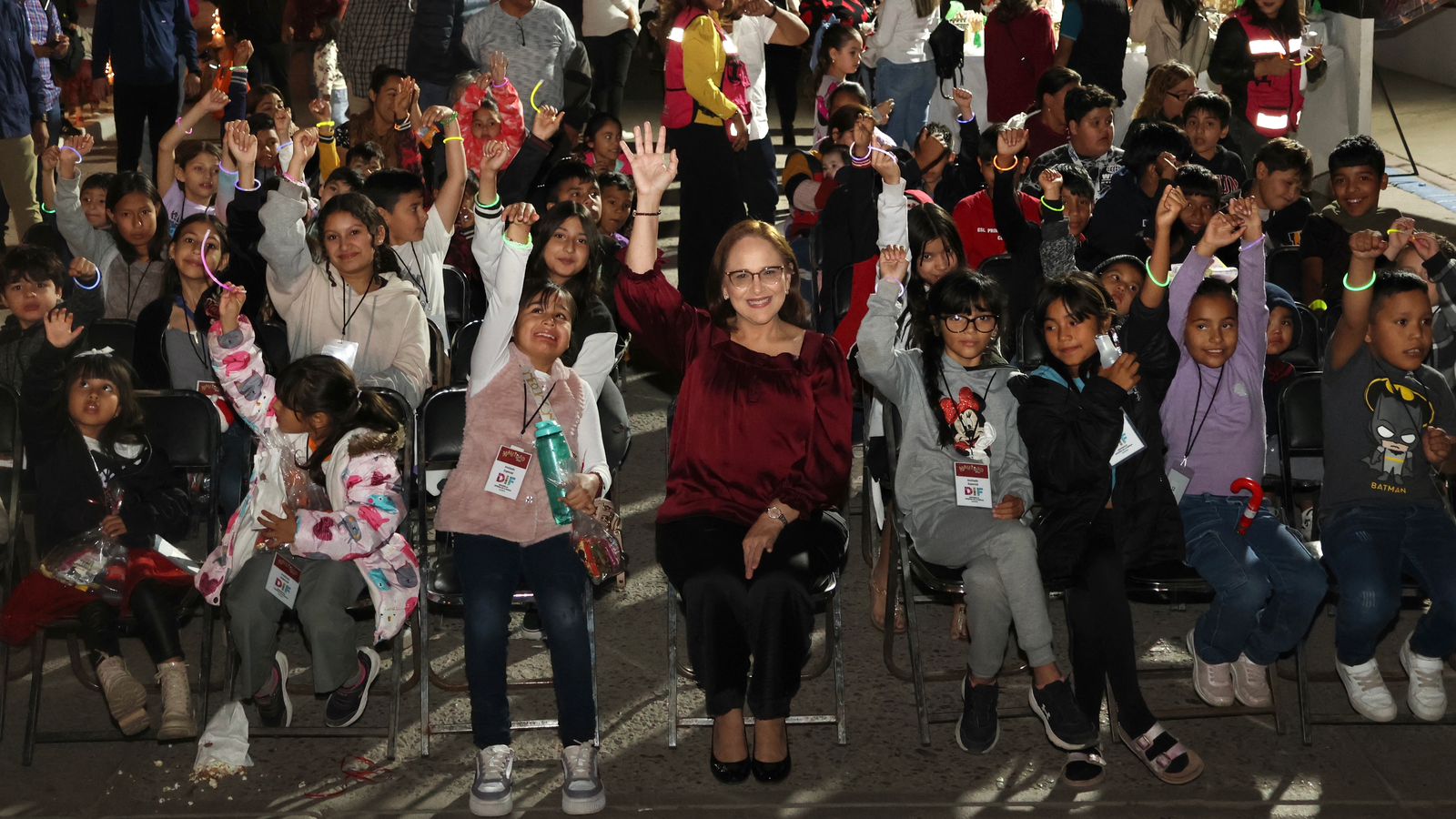 Lleva DIF a niñas y niños a la Villa Navideña