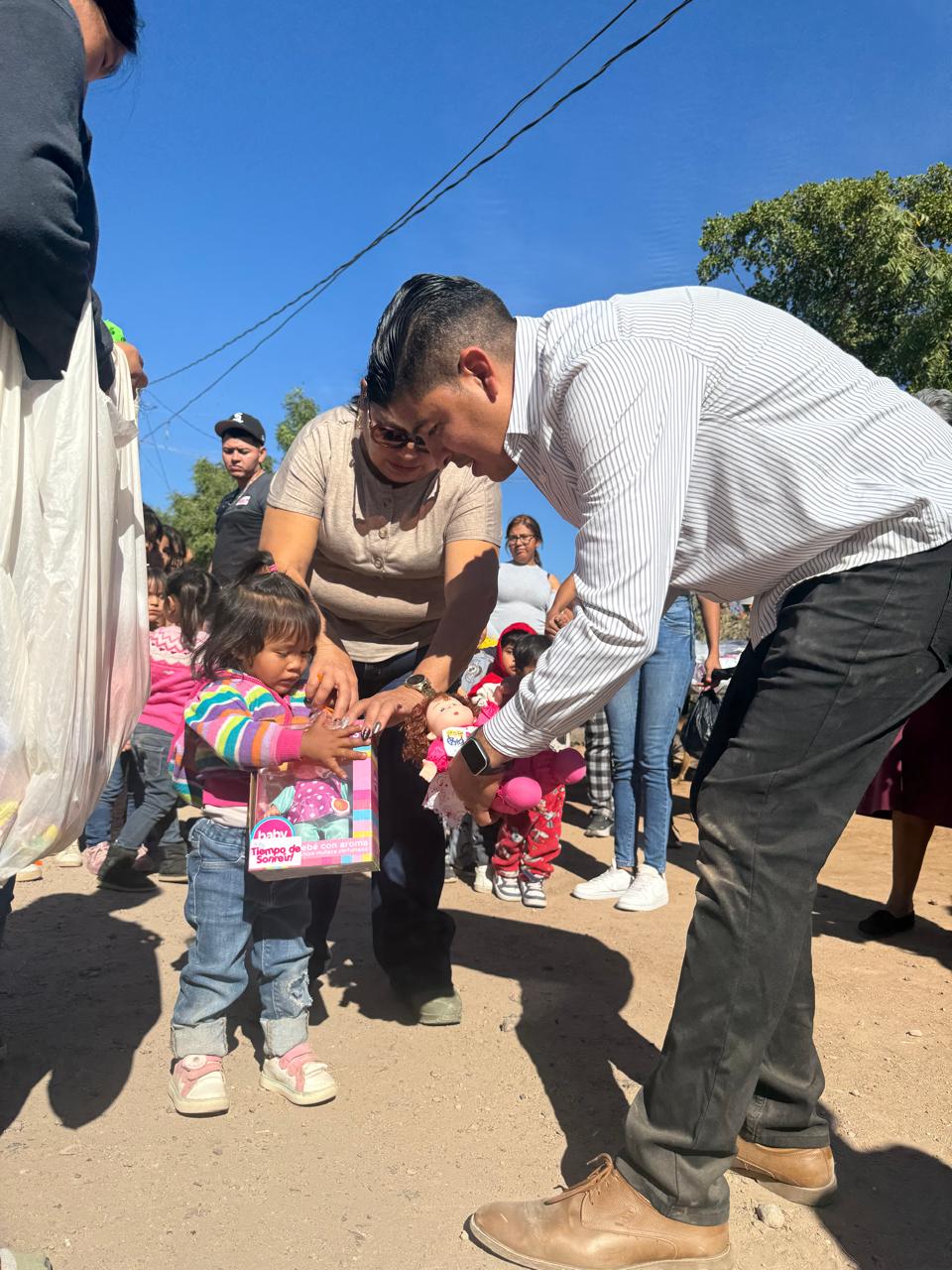 Llevan “Tiempo de Sonreír” a colonias