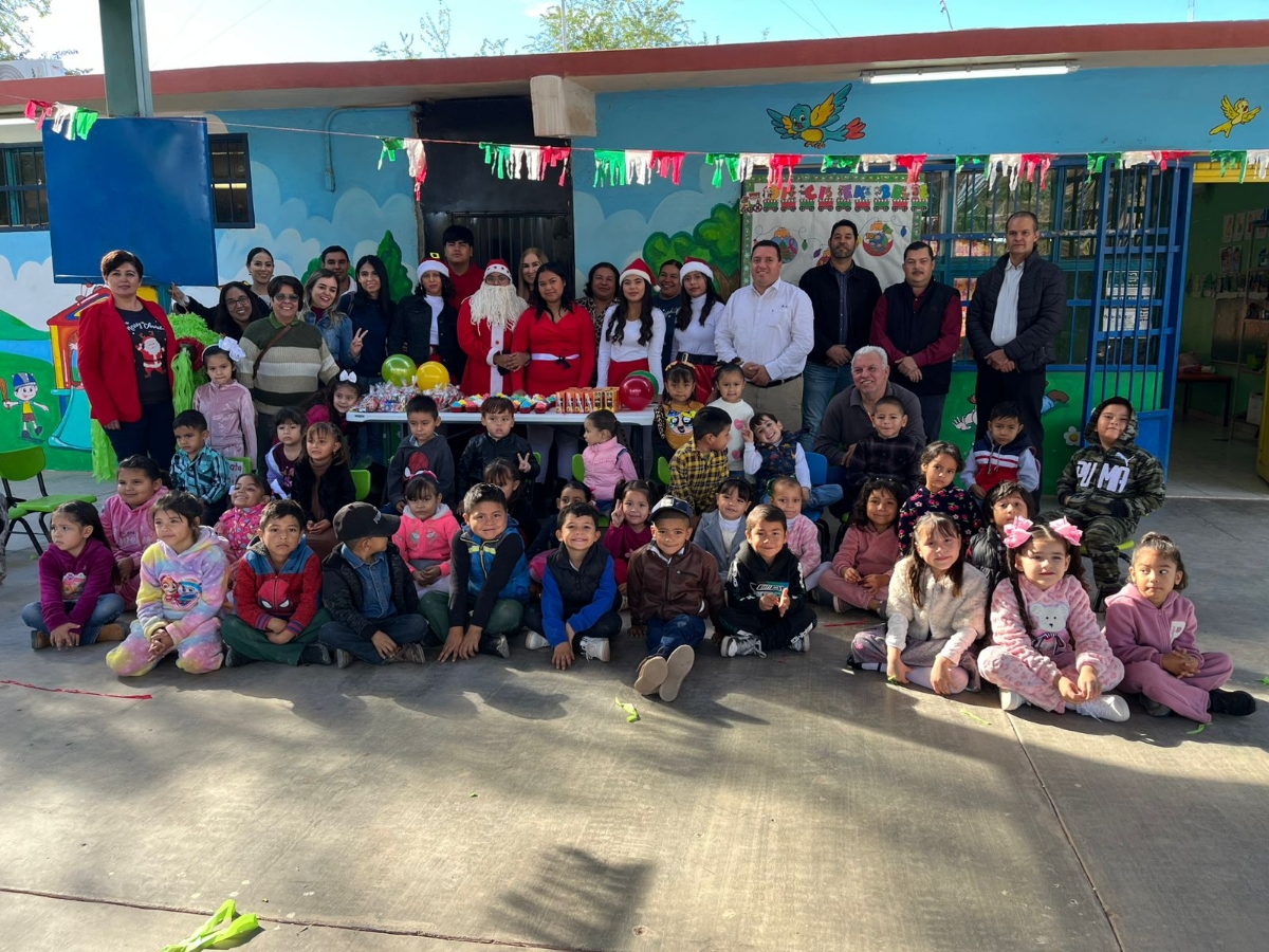 Lleva programa CecyteContiGo alegría a niñas y niños en todo el estado