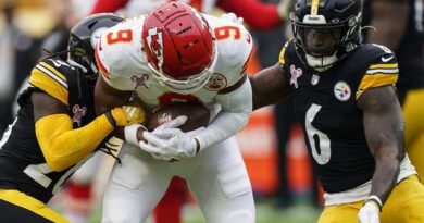 Chiefs aseguraron el liderato de la Conferencia Americana tras vencer a los Steelers