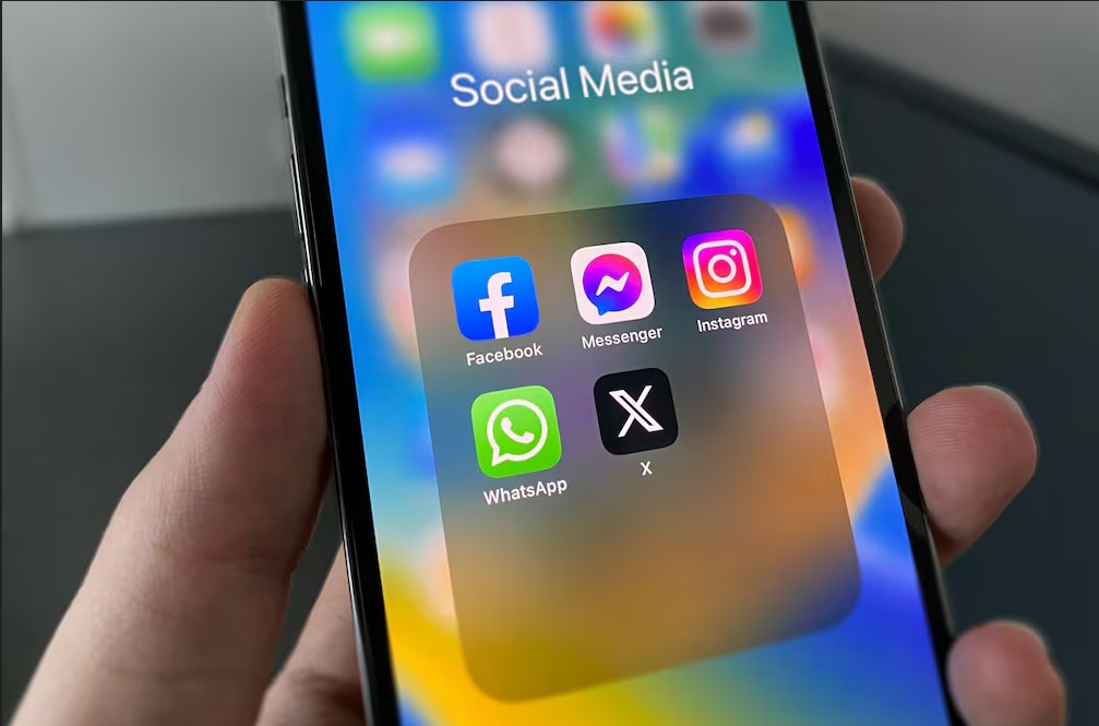 Redes sociales fallas 11 dic 24