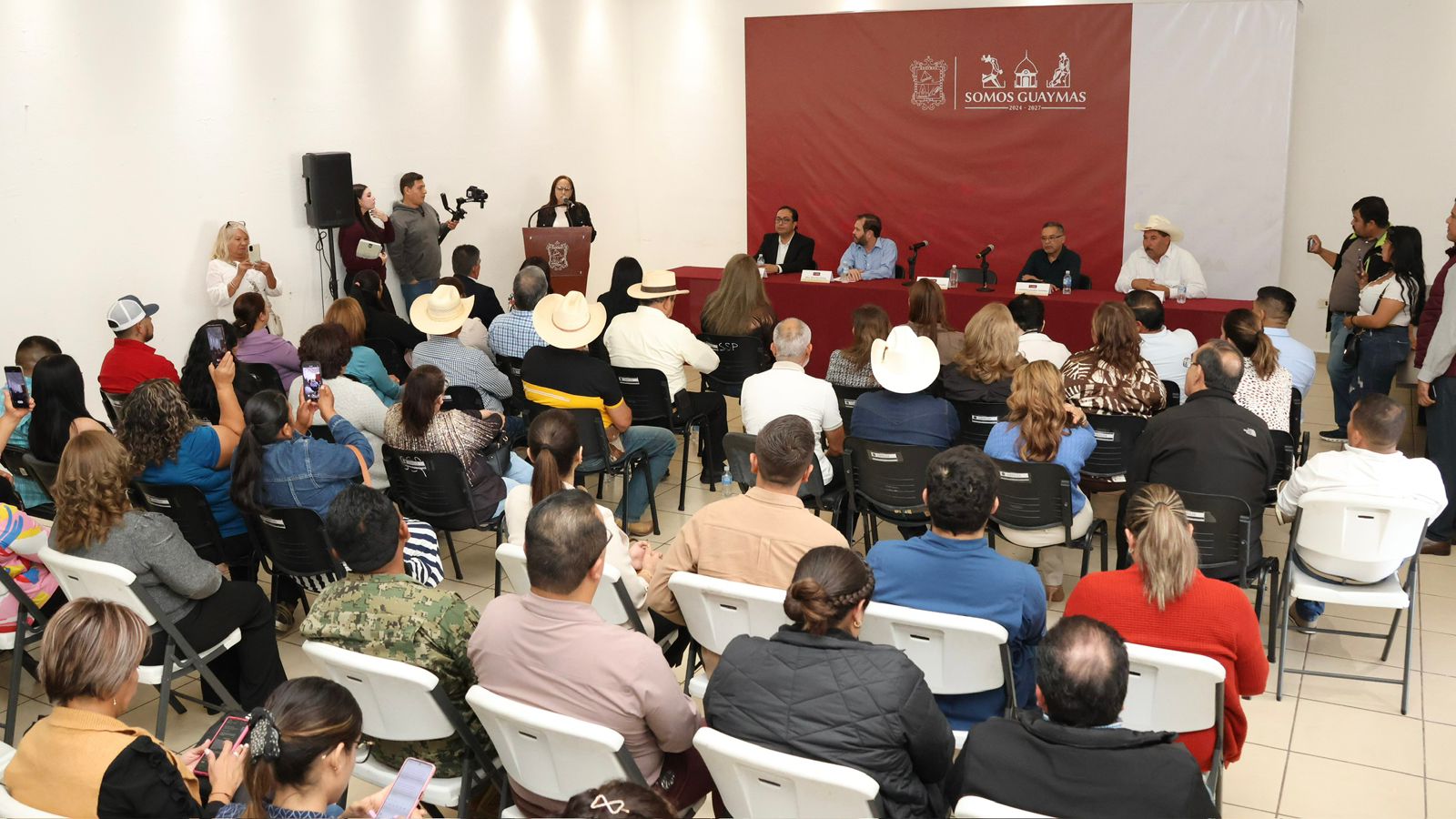 Toman protesta a Comisarios y Delegados Municipales