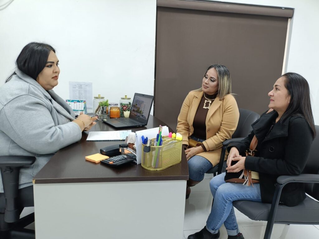 16 enero entregan apoyo a itzon de potrobus