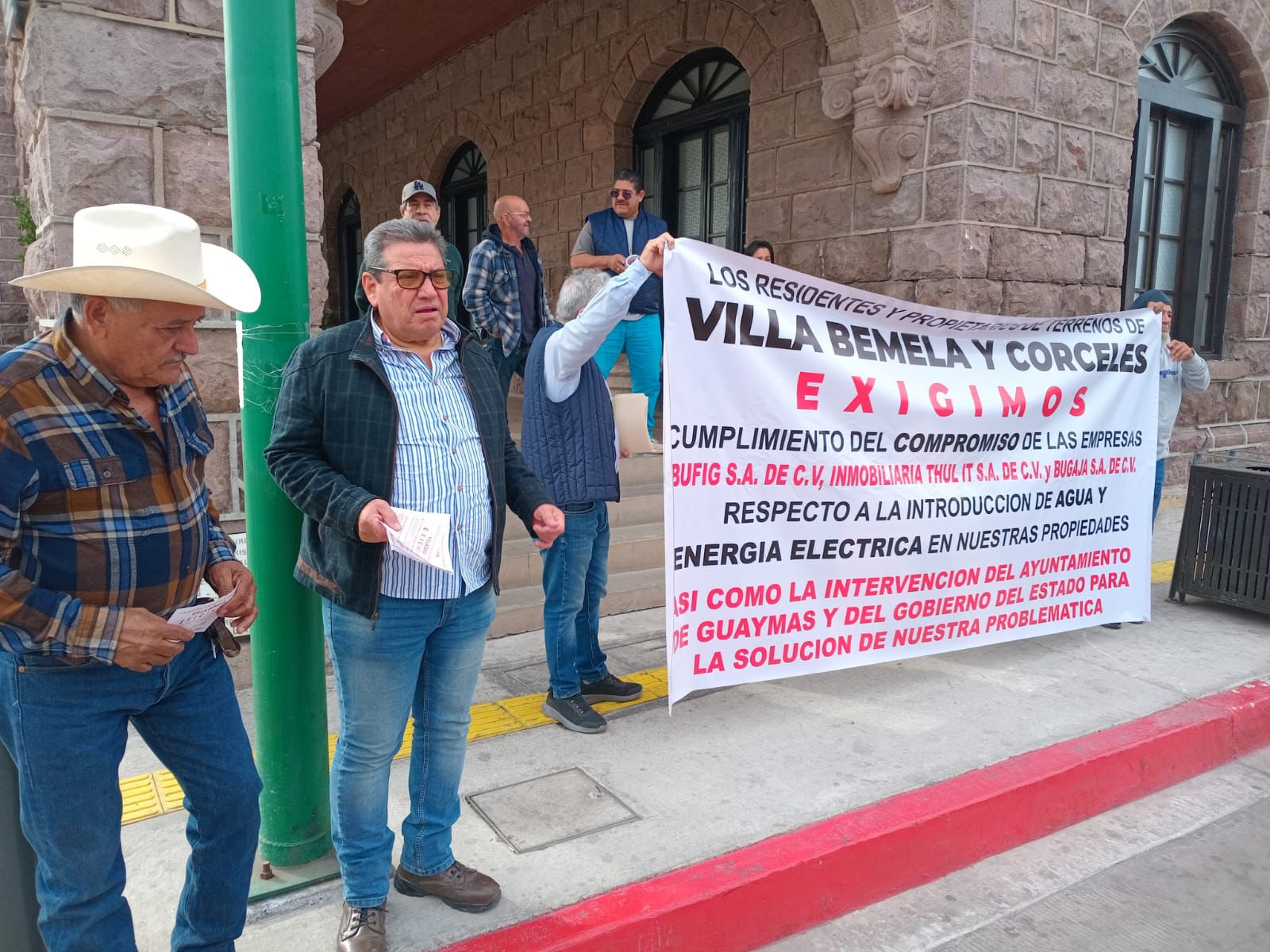 Atienden a residentes de Villa Bemela y Corceles