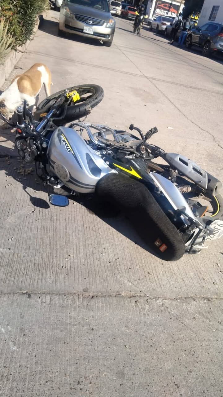 Se fractura motociclista en accidente