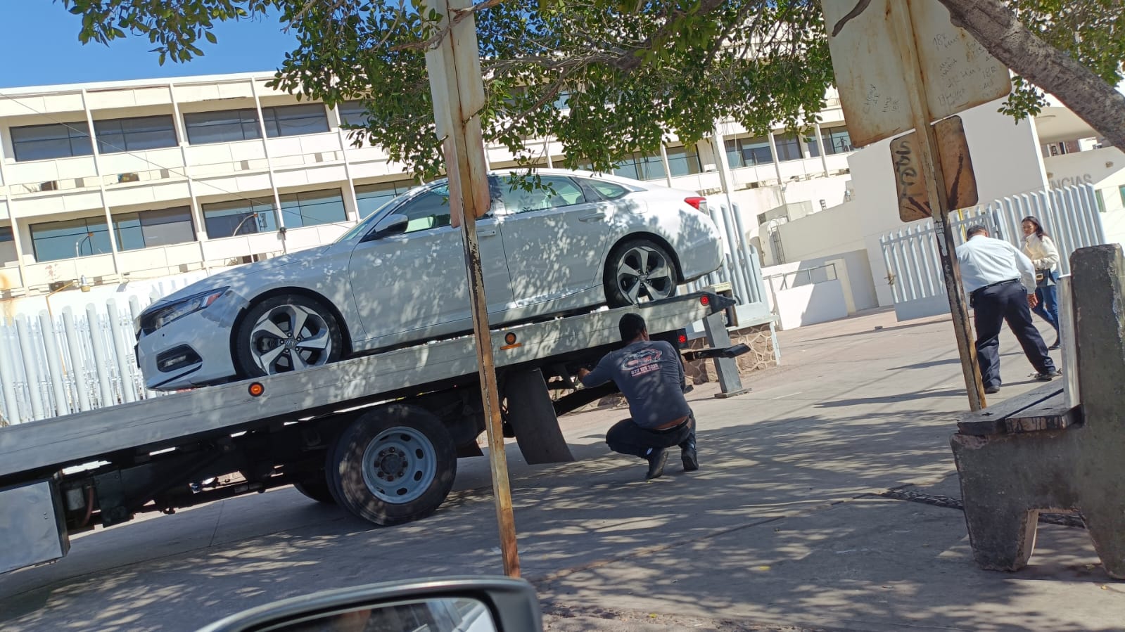 Tránsito pone orden en IMSS