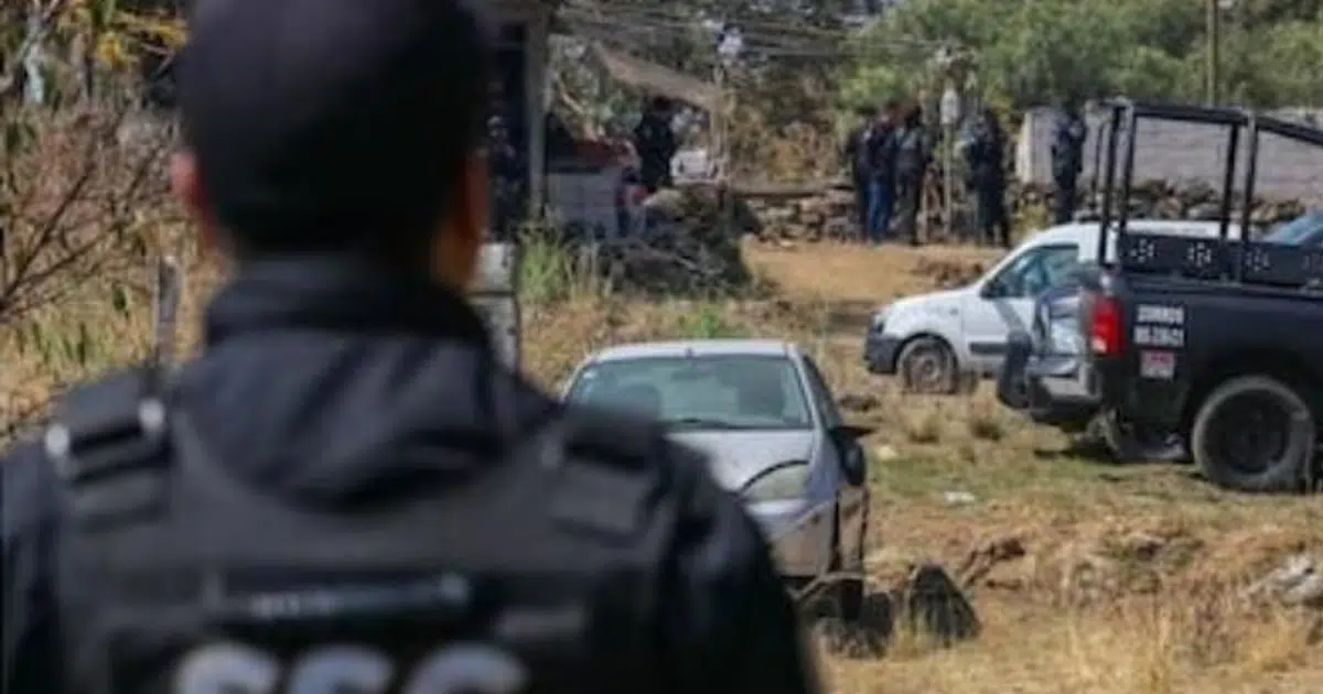 Hallan fosa clandestina en una vivienda en obra negra en Xochimilco; hay un detenido