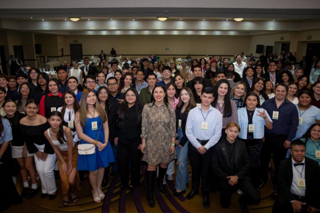 Proyecta Gobierno de Sonora impulsar talento de finalistas del Premio Estatal de la Juventud 2024 1 316