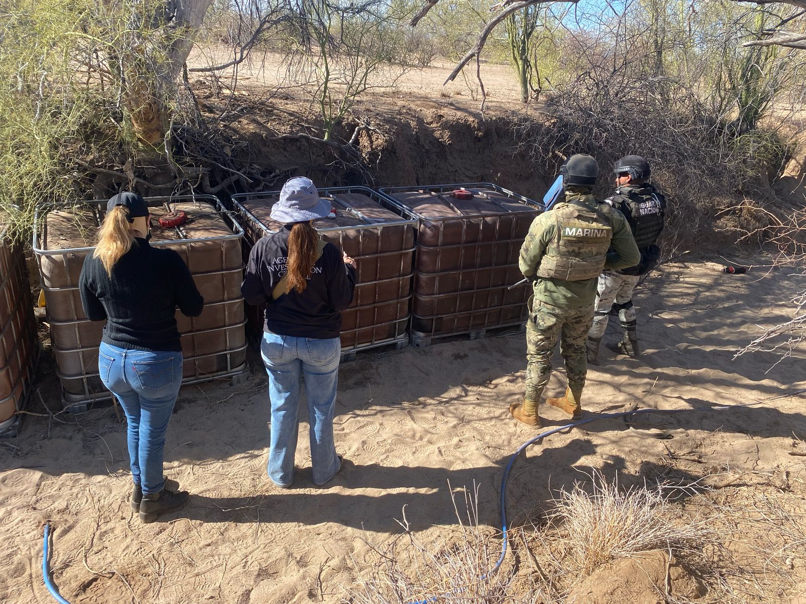 Inhabilitan toma clandestina en poliducto de Pemex