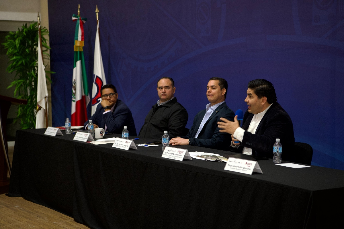 Plan Sonora busca consolidar industrias de electromovilidad, semiconductores y energías renovables