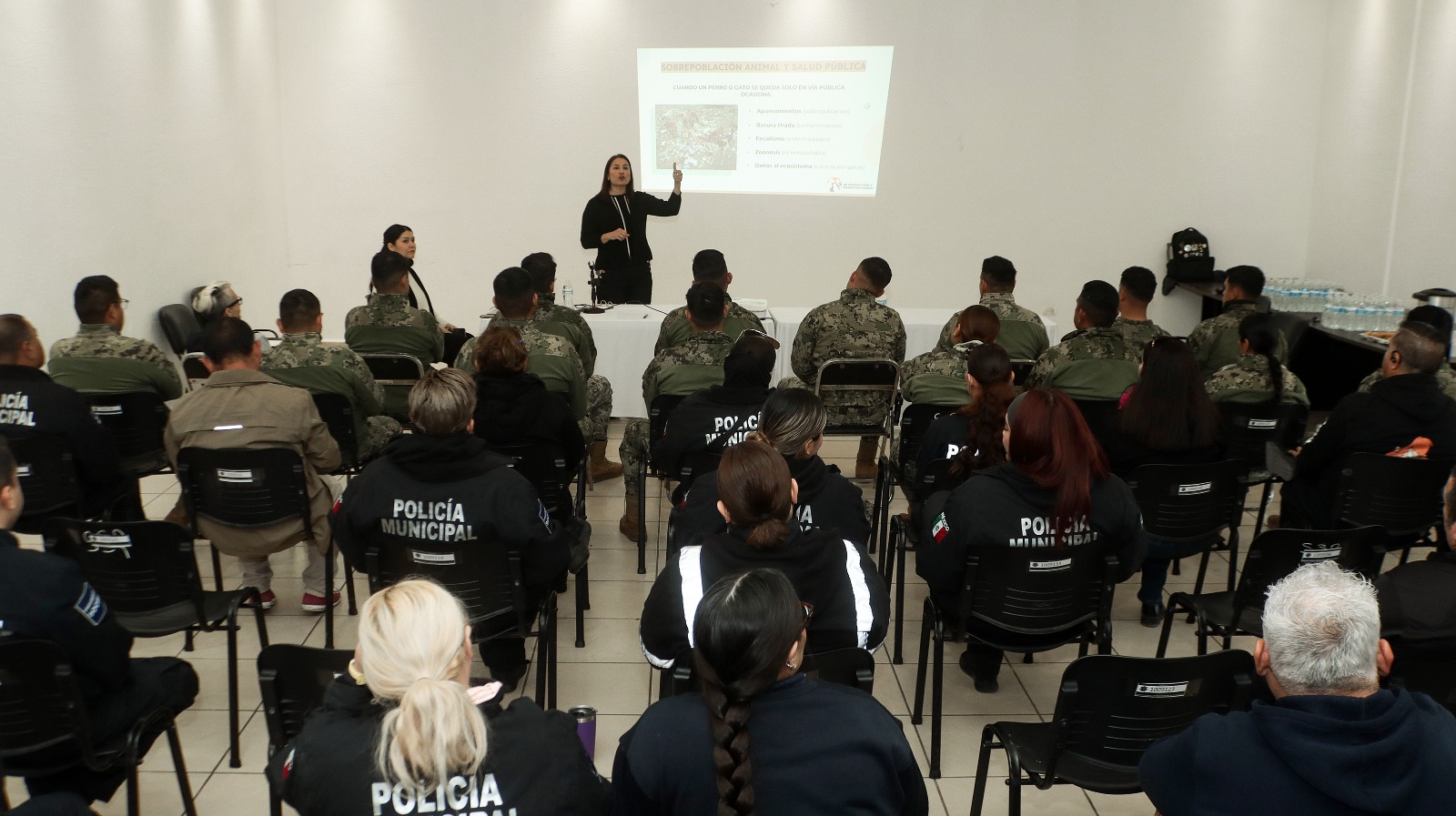 Se capacitan en bienestar animal