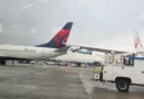 Choque entre aviones de Japan Airlines y Delta en el aeropuerto de Seattle-Tacoma