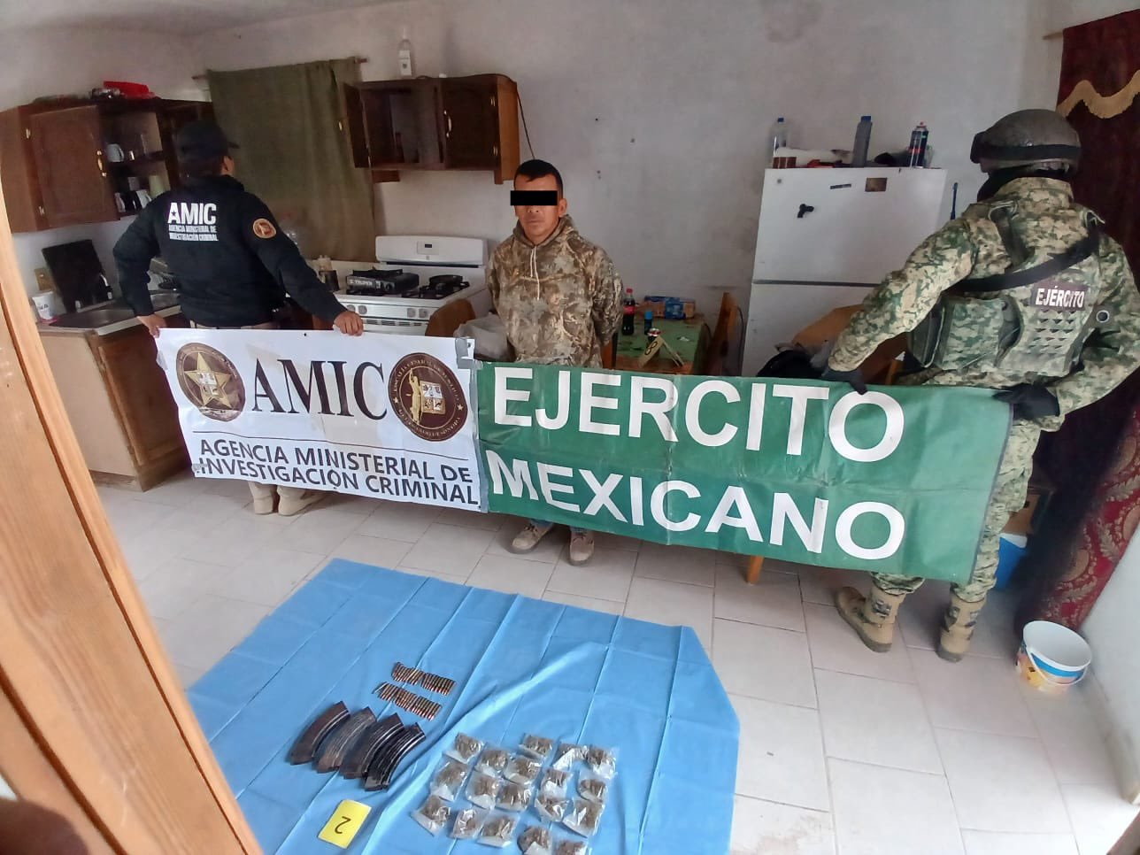 Operativo conjunto asegura drogas, cartuchos y vehículos; imputado detenido por violencia familiar en Sonoyta