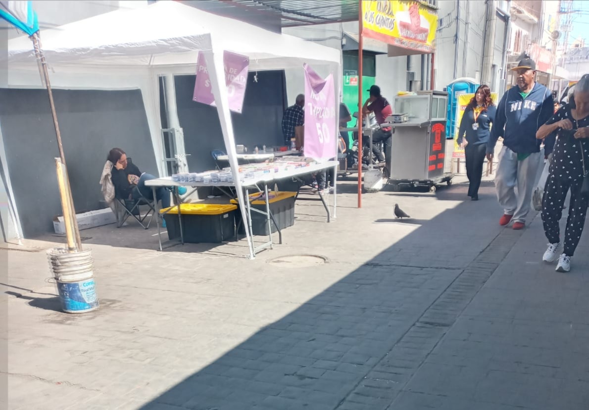 Regularizan comercio informal