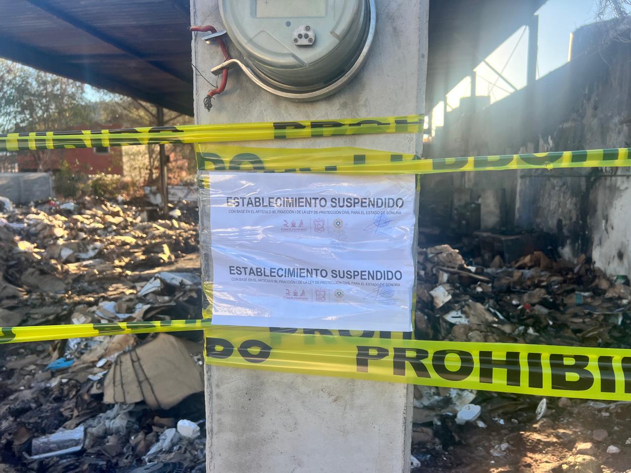 Protección Civil clausura plaza comercial