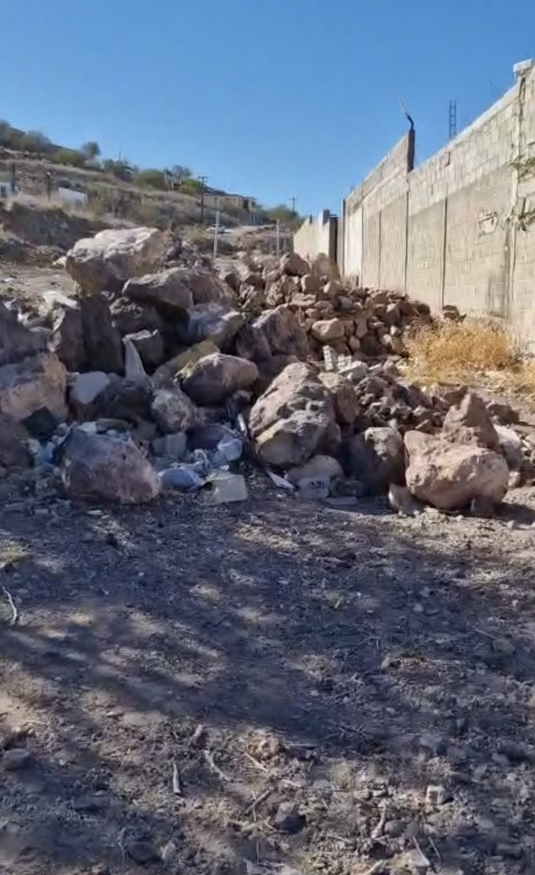 En colonia Guadalupe, invaden calle