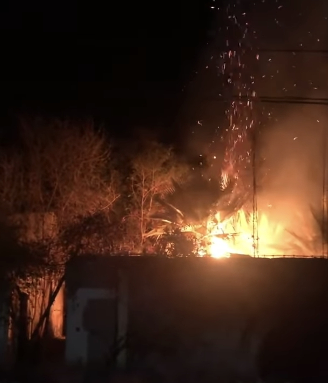 Denuncian riesgo por predio abandonado