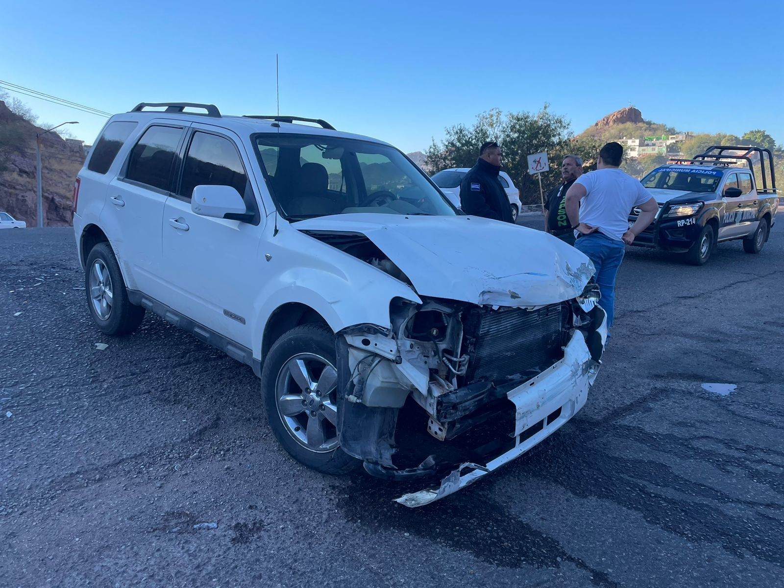 Resulta lesionada conductora en choque