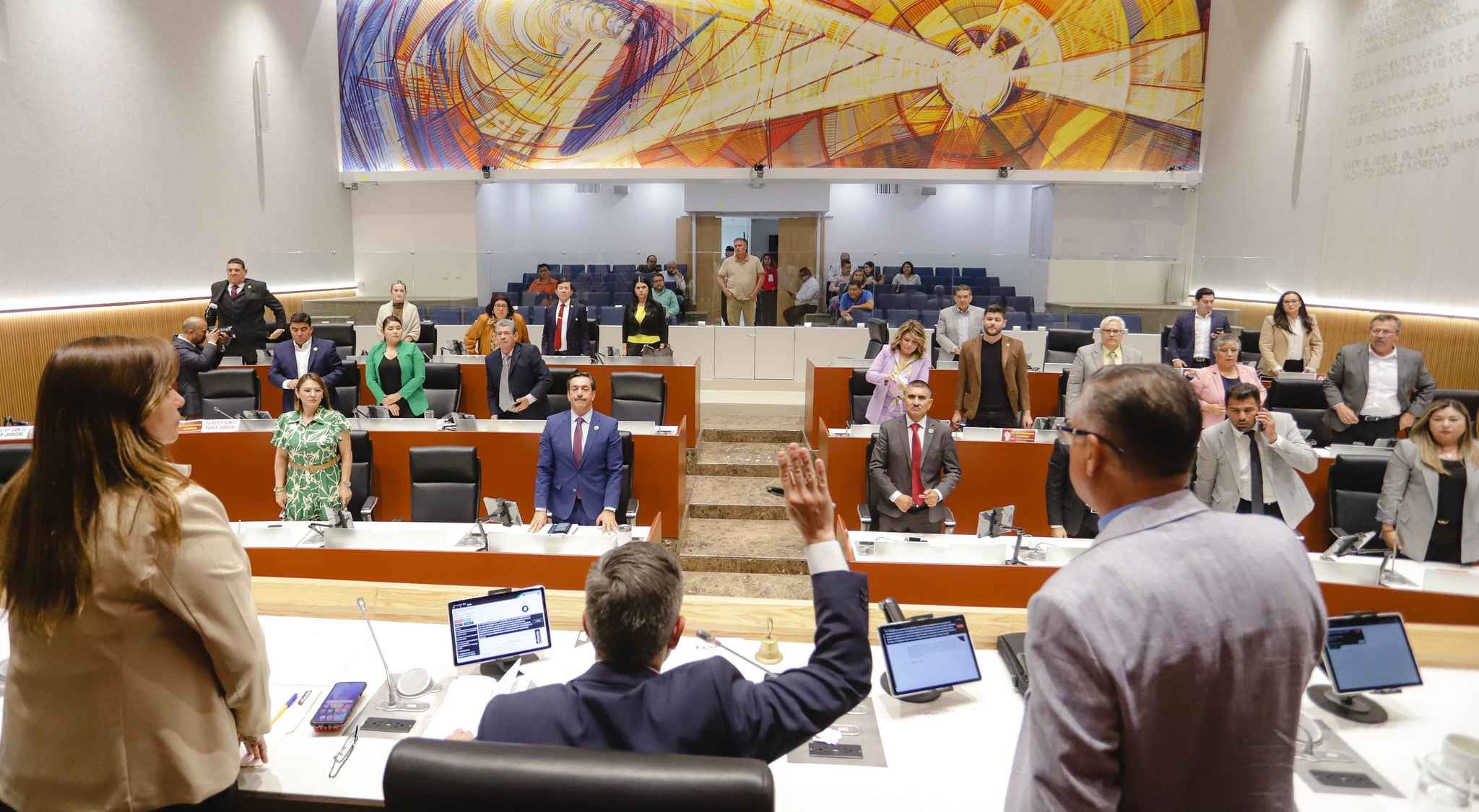 Aprueba Congreso de Sonora revocación de mandato de regidora y envía reformas a comisiones para su análisis