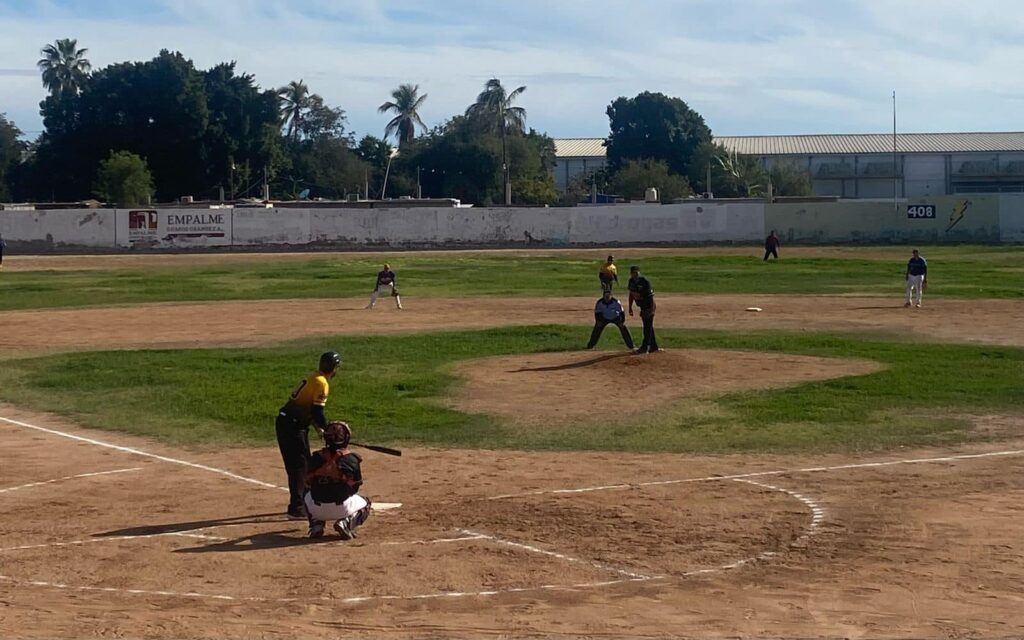 4 marzo gran encuentro de beisbol en don de cerveceros avanzo a la final