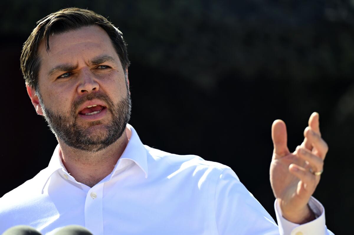 JD Vance visita la frontera y defiende políticas de mano dura contra la migración