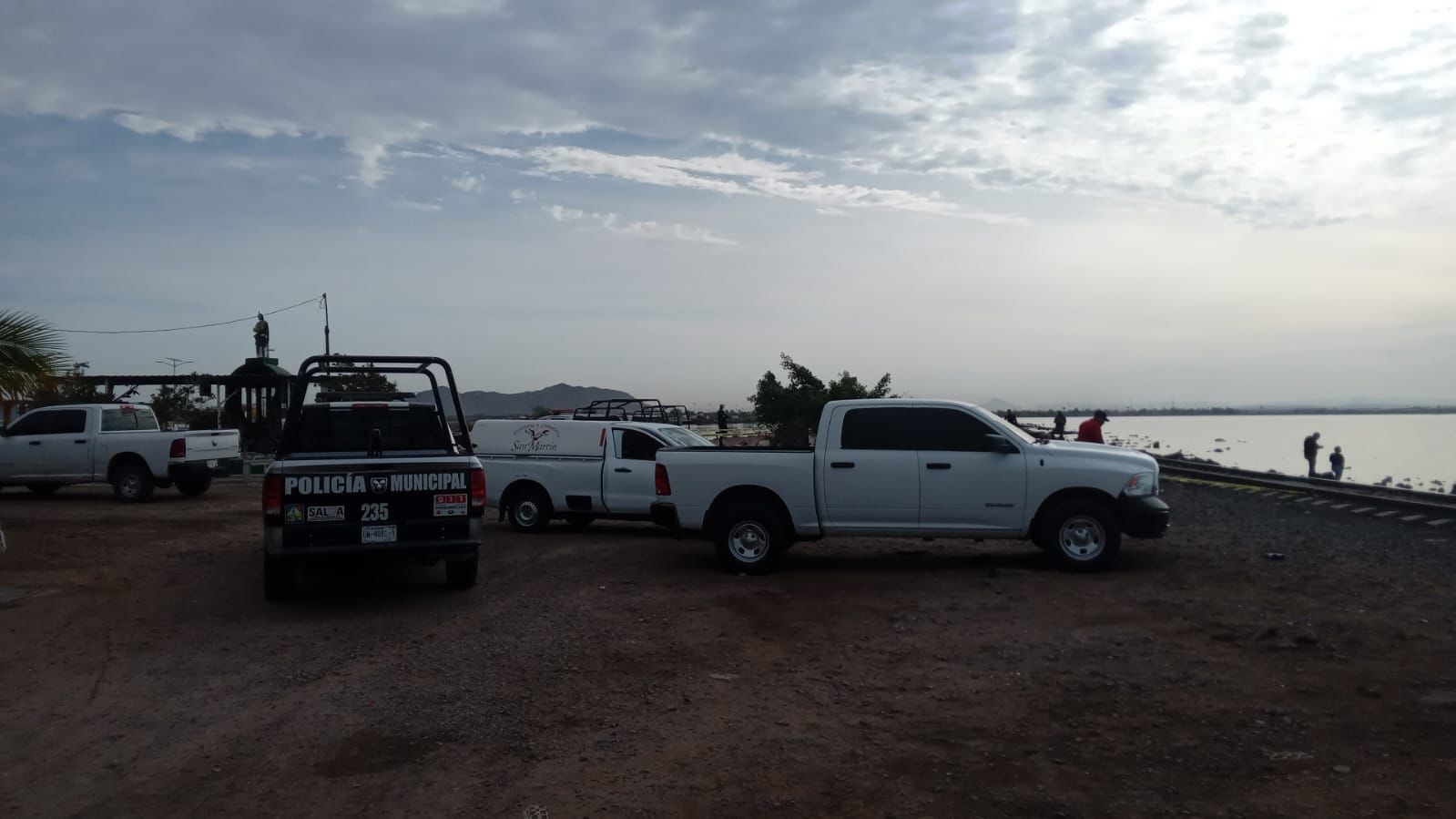 Hallan cuerpo sin vida flotando