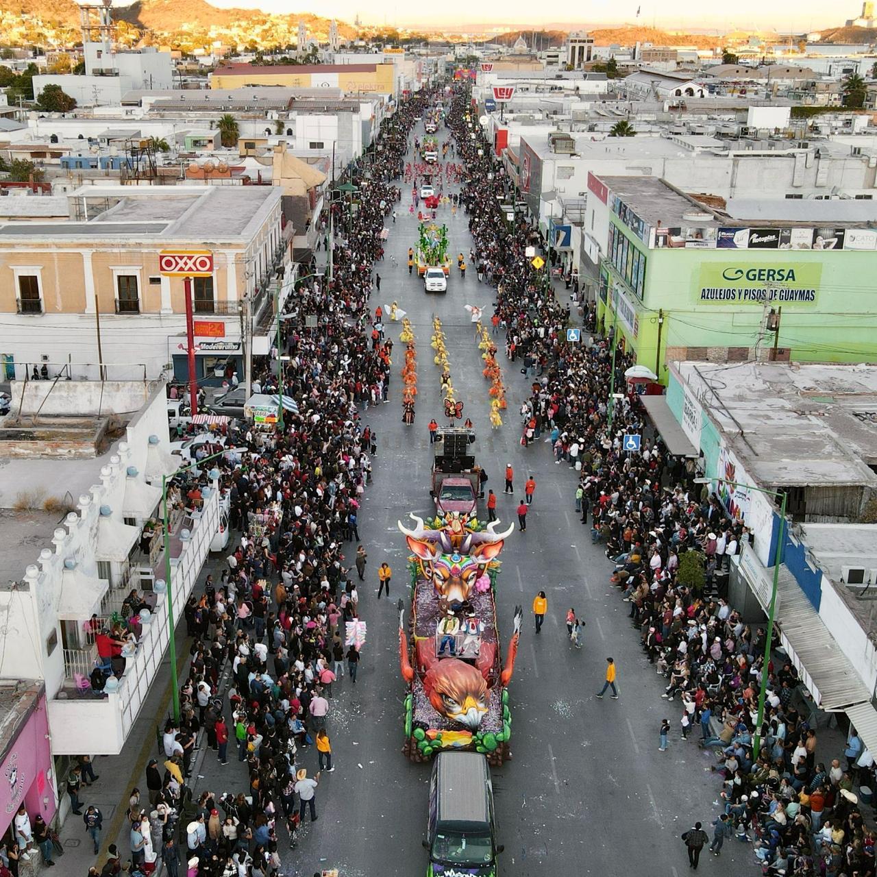 Carnaval de Guaymas reúne a 350 mil asistentes