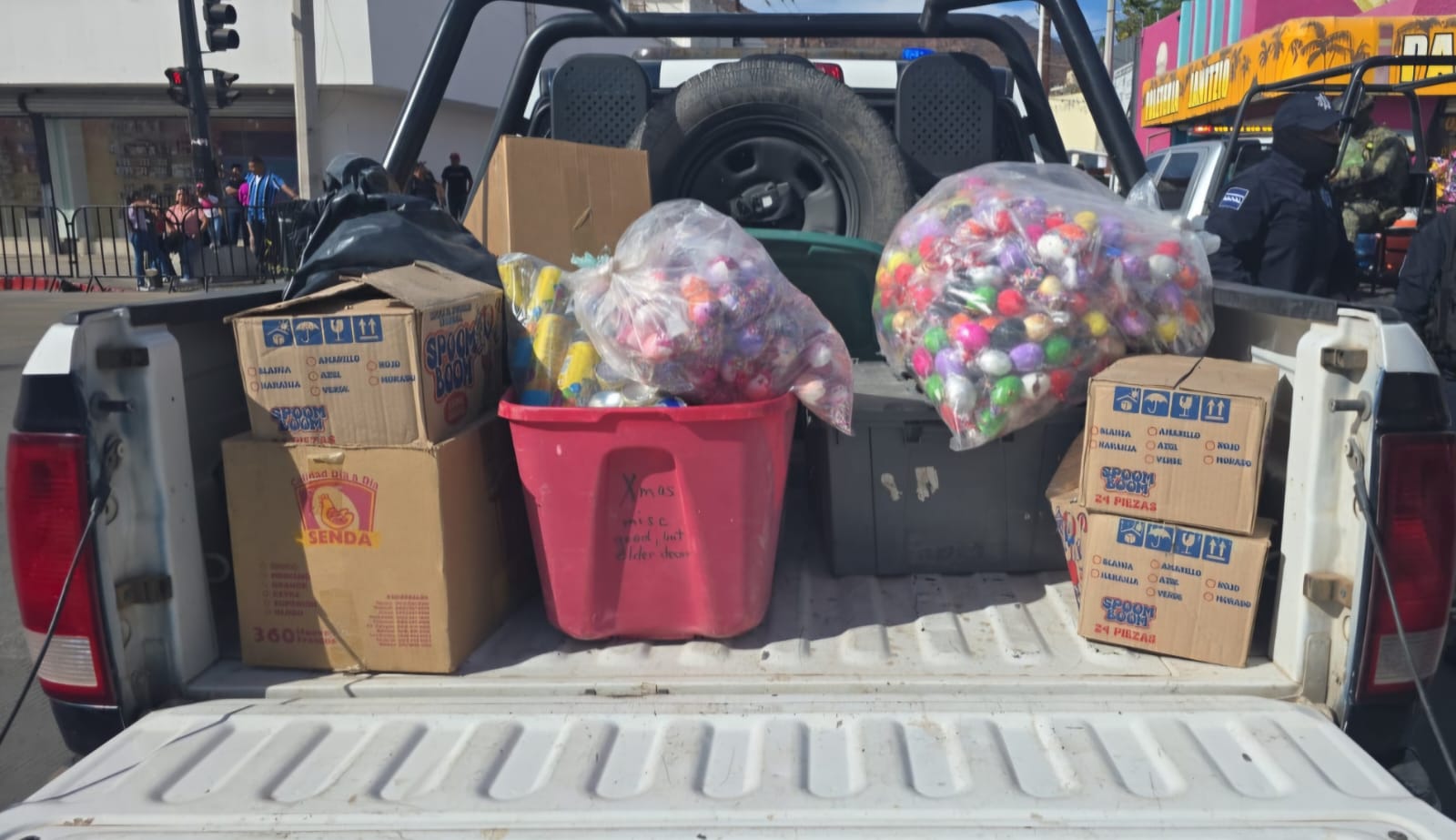 Decomisan espuma y cascarones