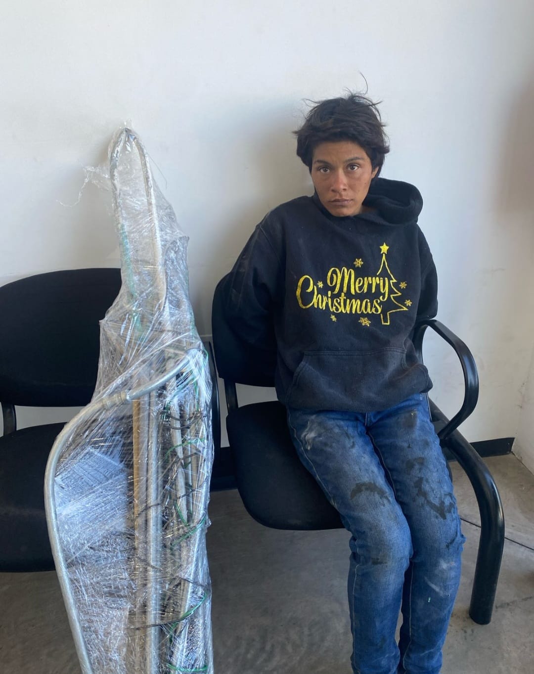 Detienen a ladrona de escuela