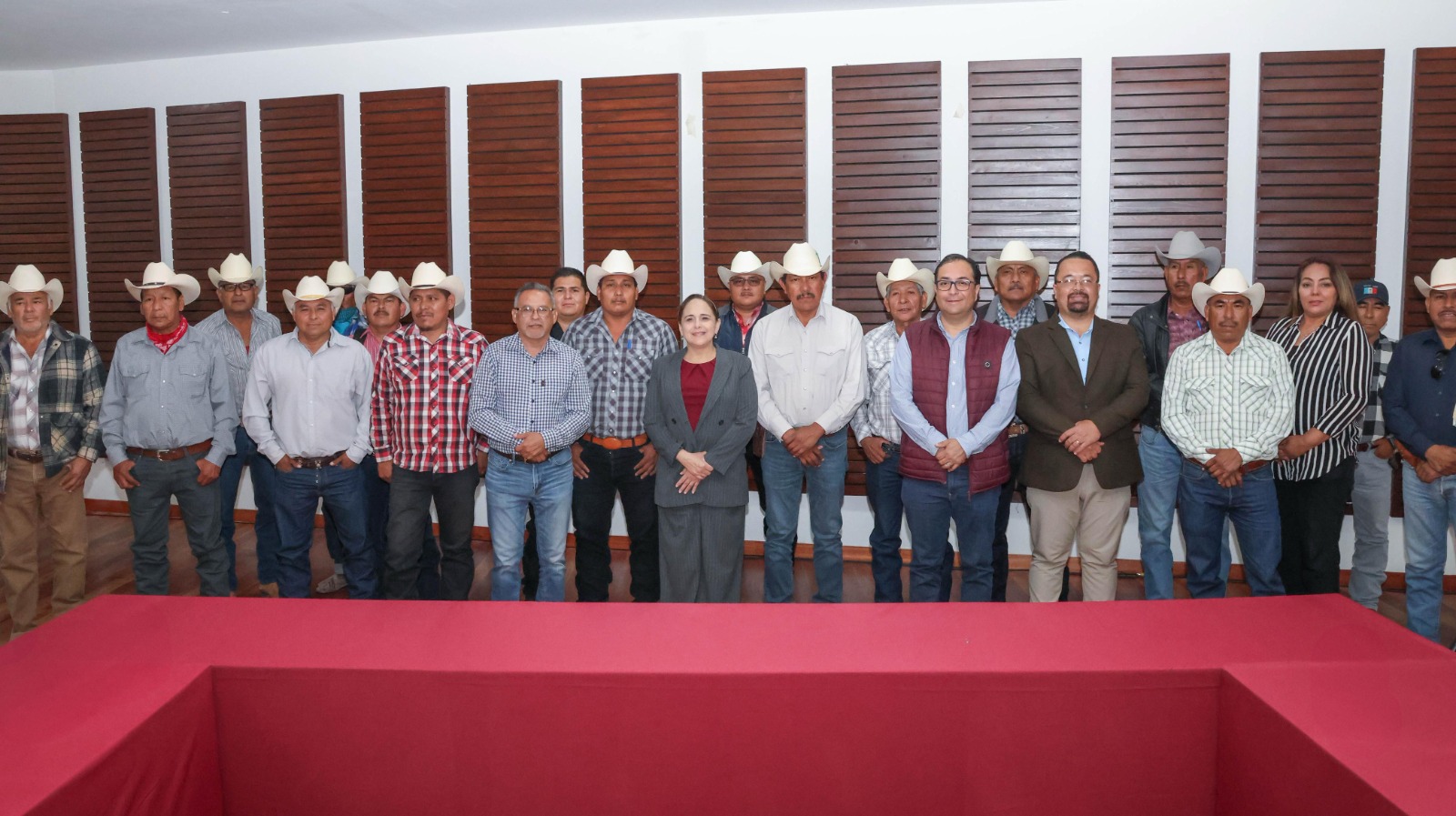 Se da seguimiento a compromisos con yaquis