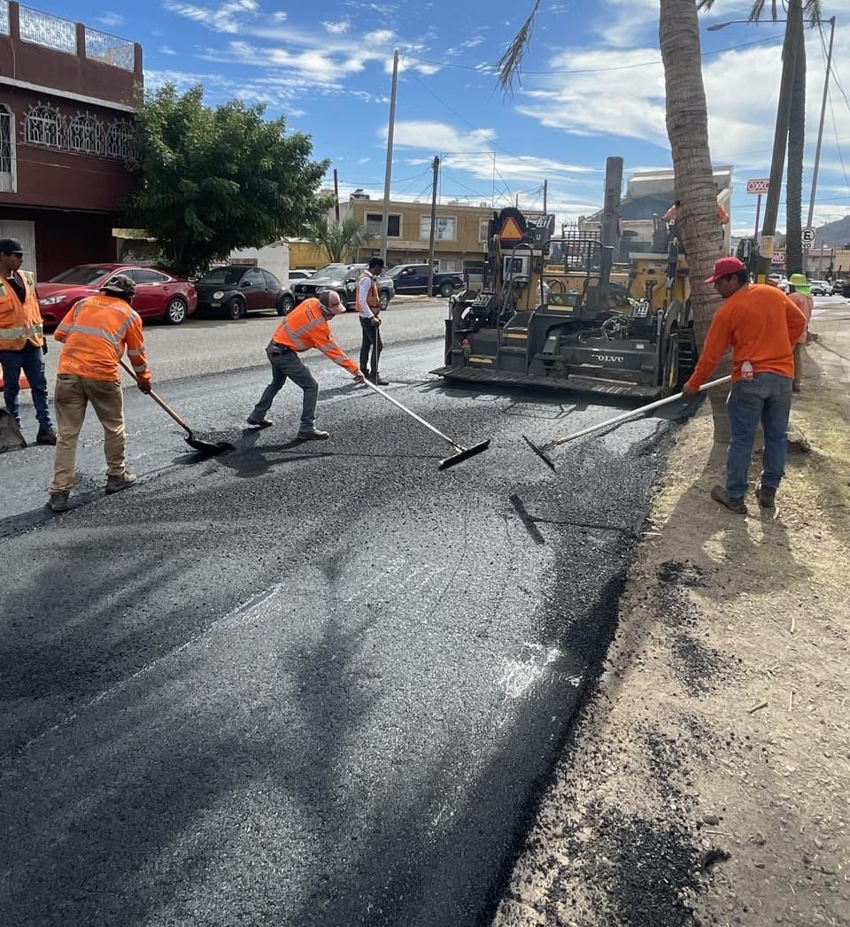 Avanza programa de bacheo en Guaymas