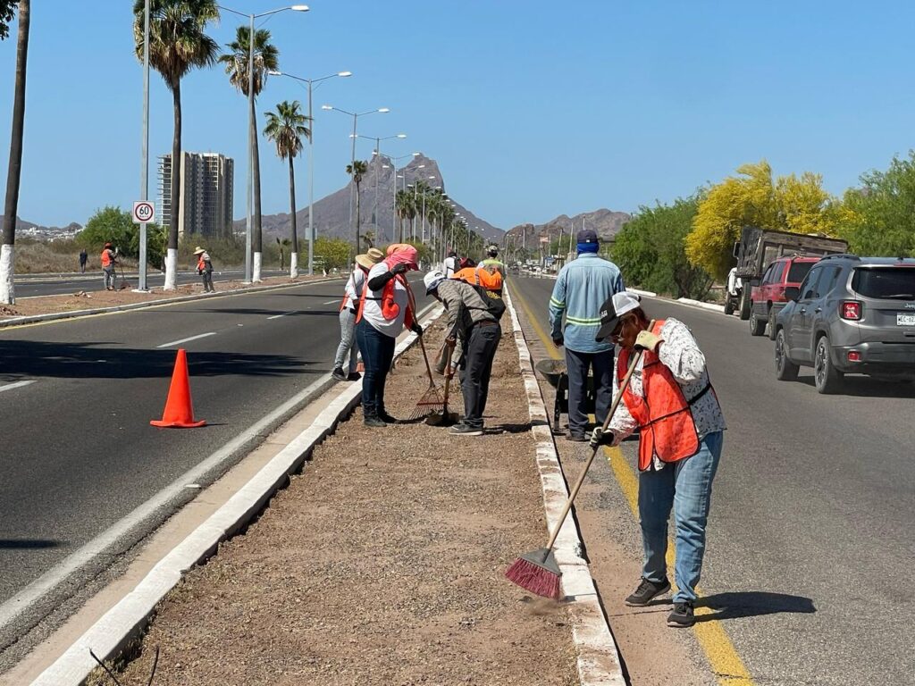 Refuerzan embellecimiento de San Carlos 1 252