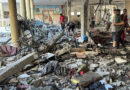 Niños levantan escombros en escuela bombardeada por Israel