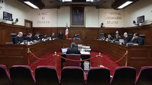 SCJN ordena igualar licencias de maternidad y paternidad en Baja California Sur